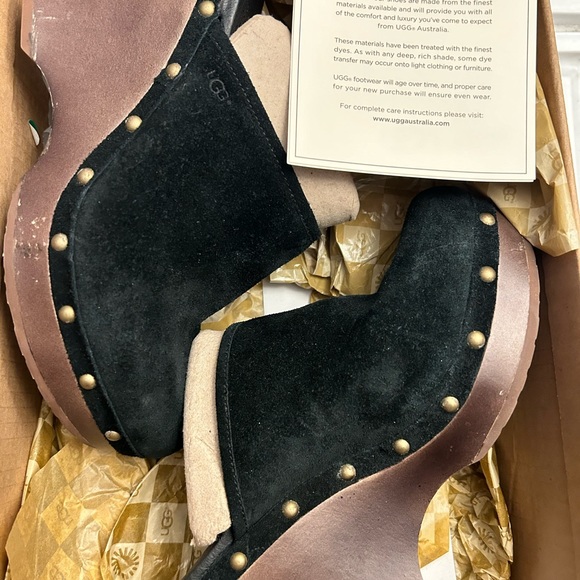 Uggs - Picture 5 of 5